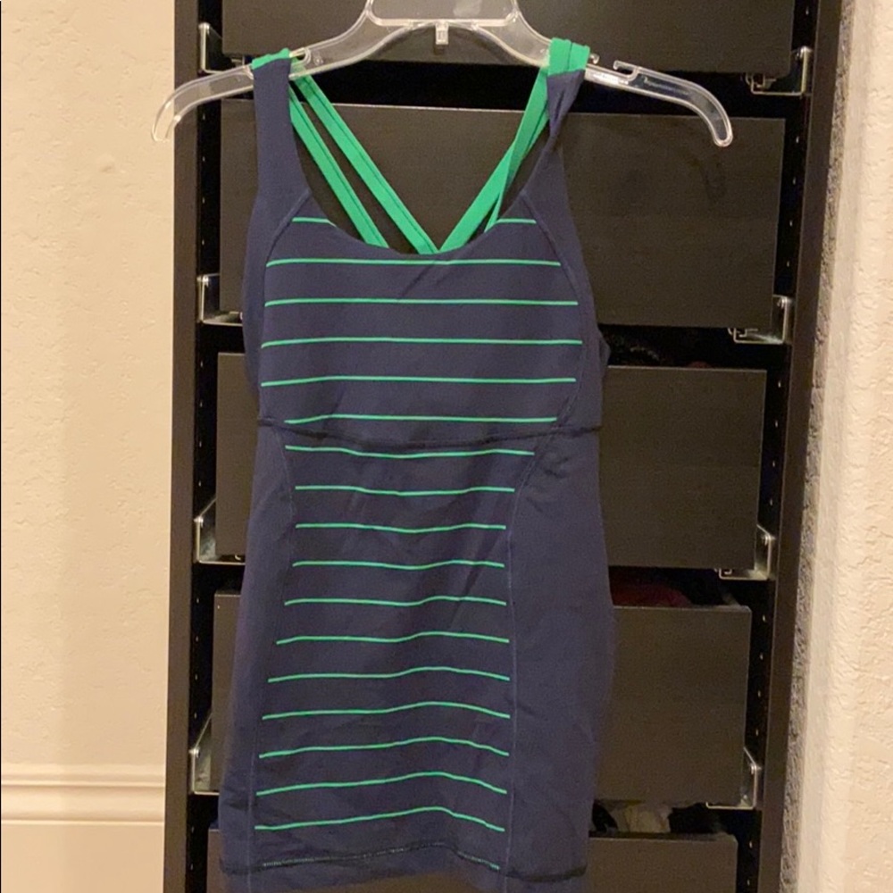 Workout top lulu lemon